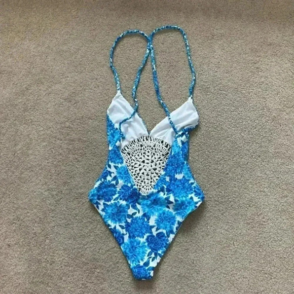 Frankie's Bikinis Poppy One Piece Blue Dahlia in size medium - Picture 3 of 8